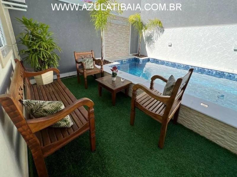 Casa, 3 quartos, 215 m² - Foto 1