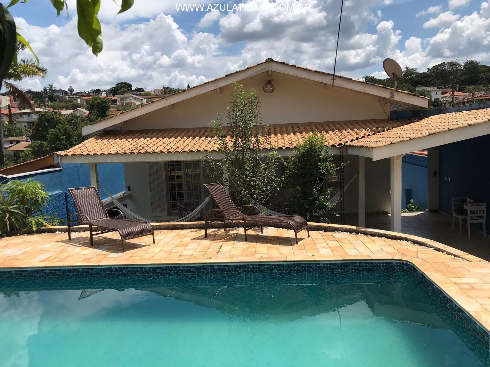Casa, 4 quartos, 230 m² - Foto 1