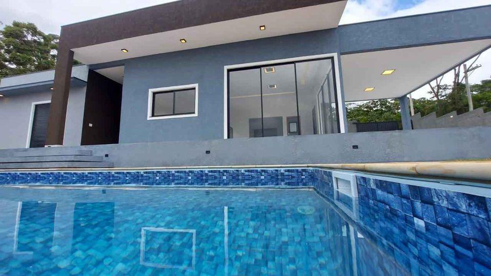 Chácara, 3 quartos, 1400 m² - Foto 1