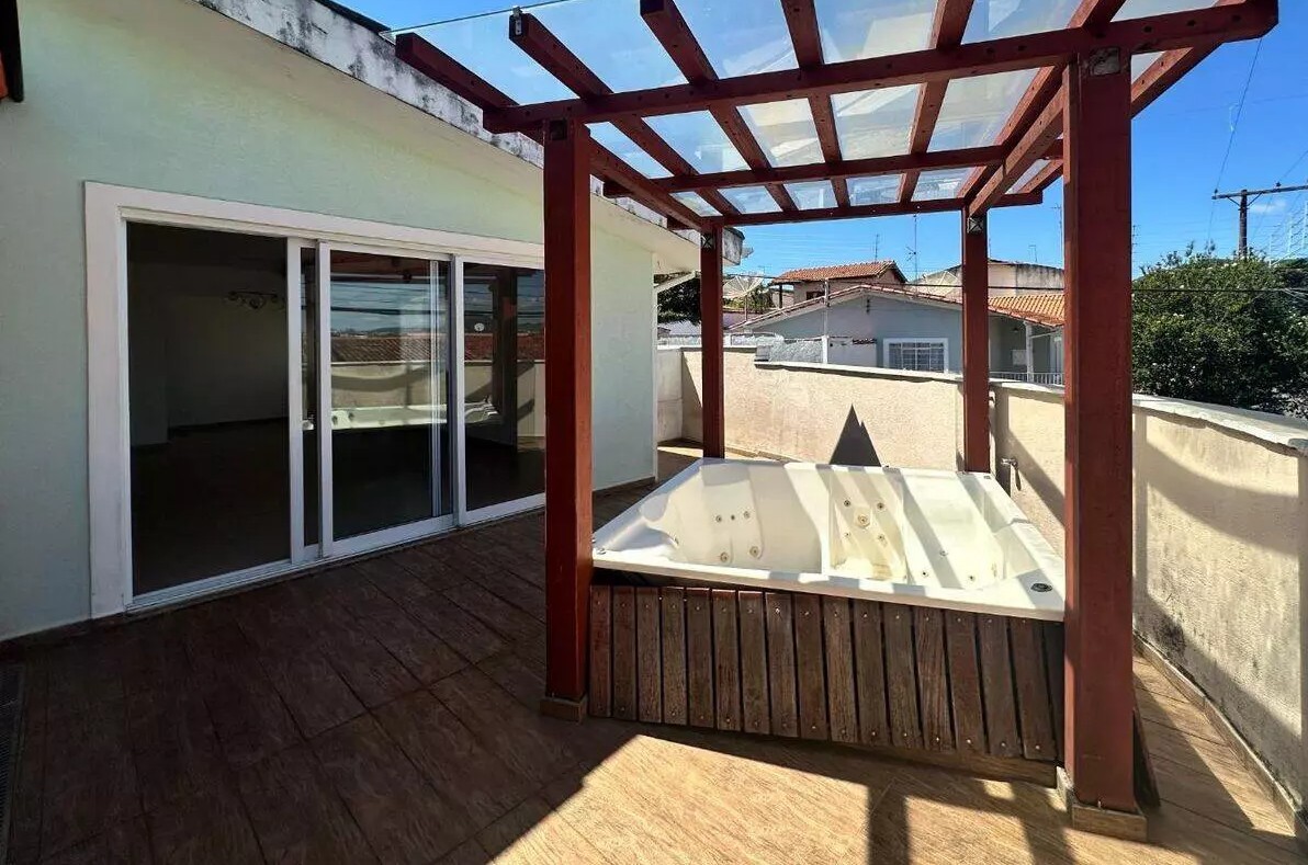 Casa, 3 quartos, 224 m² - Foto 2