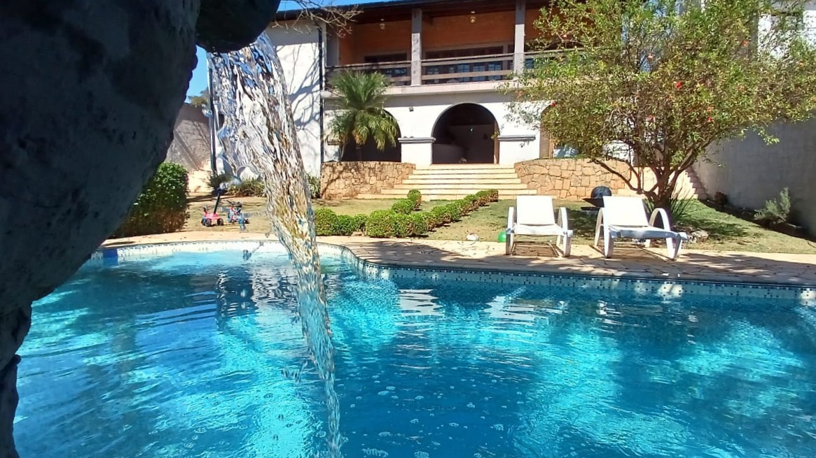 Chácara, 5 quartos, 800 m² - Foto 1