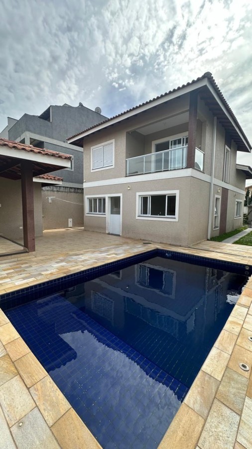 Casa, 4 quartos, 223 m² - Foto 1