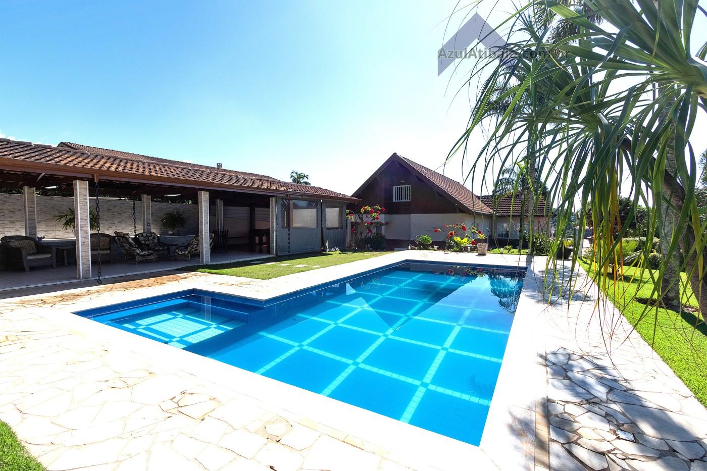 Chácara, 4 quartos, 1680 m² - Foto 1
