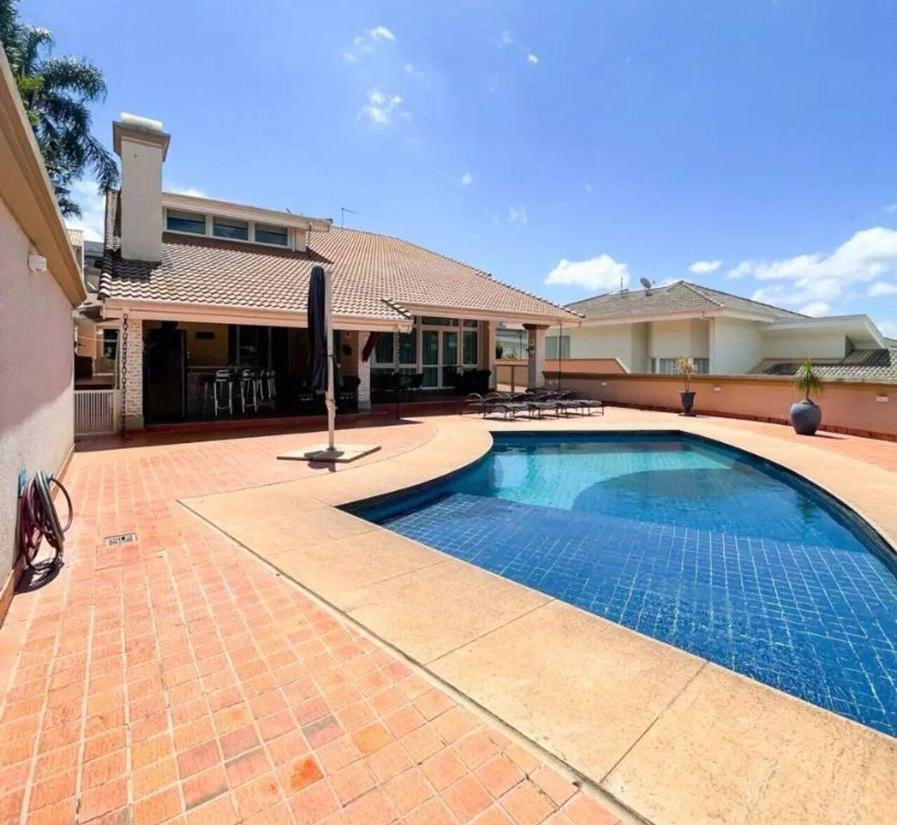 Casa à venda com 4 quartos, 4 suítes, 4 vagas e 550m² no Condominio Osato, Atibaia (SP) — foto 8 de 18