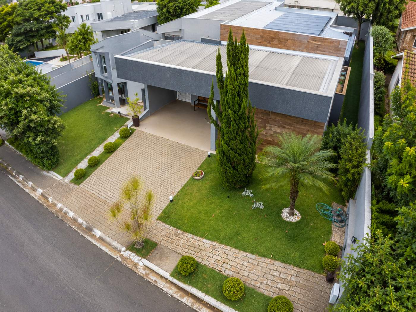 Casa à venda com 3 quartos, 3 banheiros, 2 vagas e 148m² no Terras De Atibaia, Atibaia — foto principal