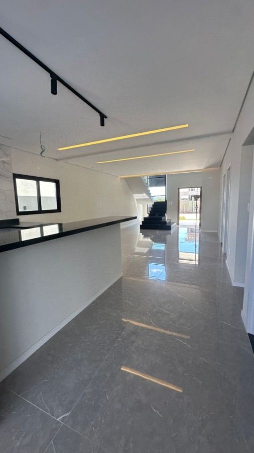 Casa à venda com 4 quartos, 4 suítes, 4 vagas e 260m² no Vila Santista, Atibaia (SP) — foto 3 de 30